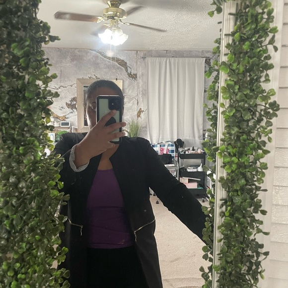 Oversized blazer never worn black zipper detailing - Picture 2 of 6